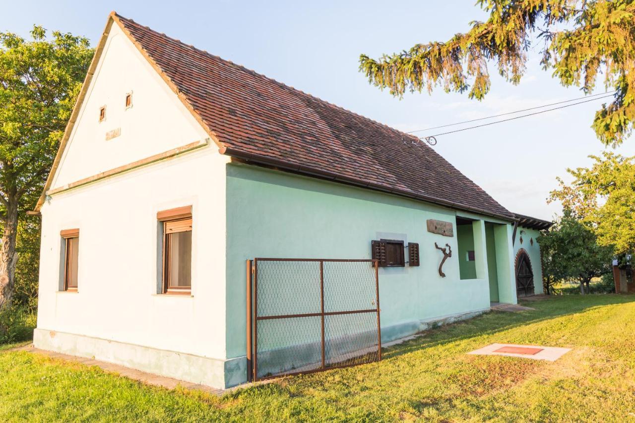 Village Wine House Mandicevac Exterior photo